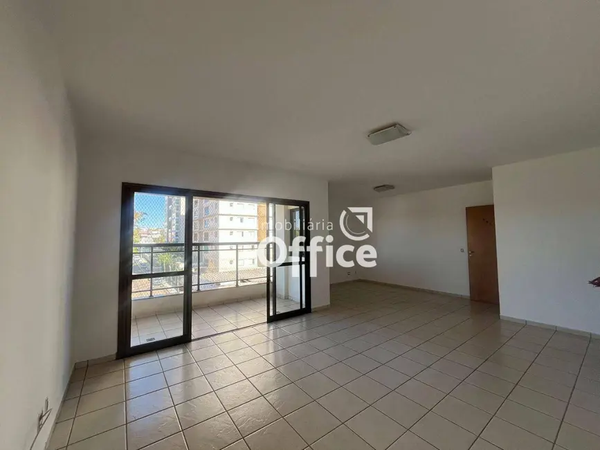 Foto 4 de Apartamento com 4 quartos à venda, 150m2 em Jundiaí, Anapolis - GO