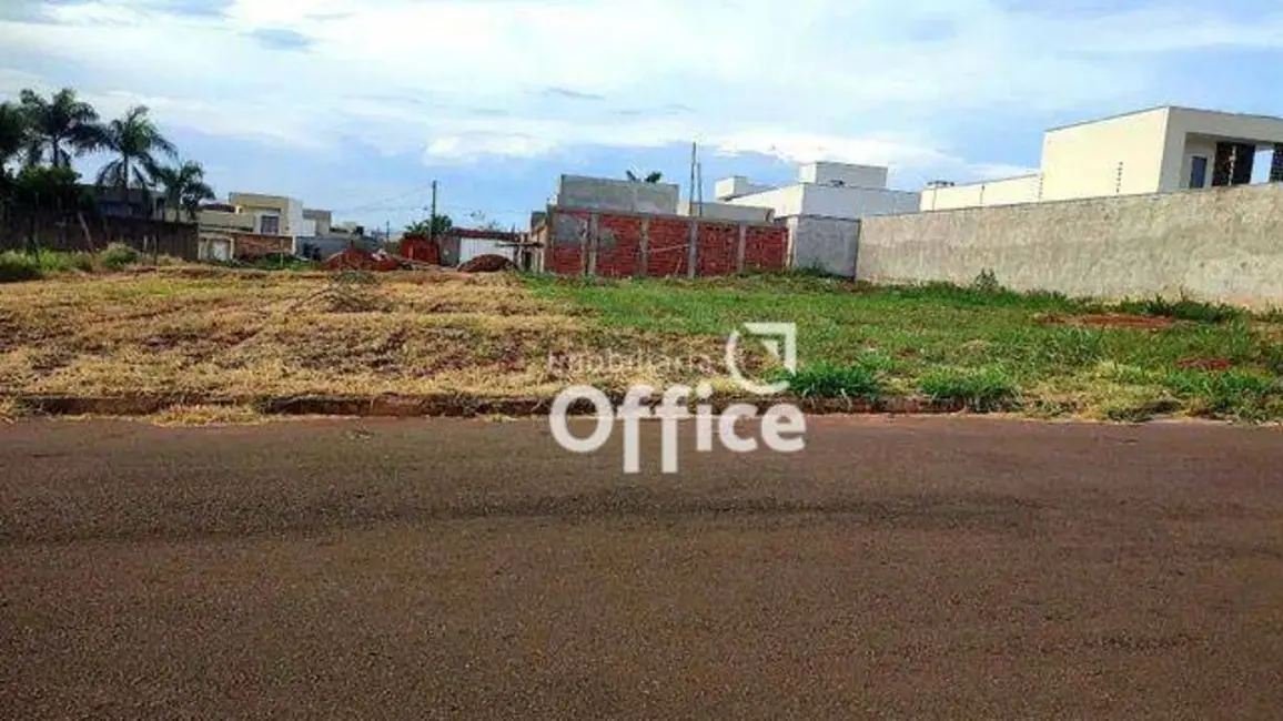 Foto 1 de Terreno / Lote à venda, 450m2 em Anápolis City, Anapolis - GO