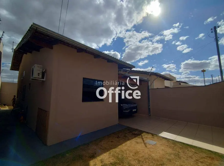 Foto 1 de Casa com 3 quartos à venda, 200m2 em Jibran El Hadj, Anapolis - GO