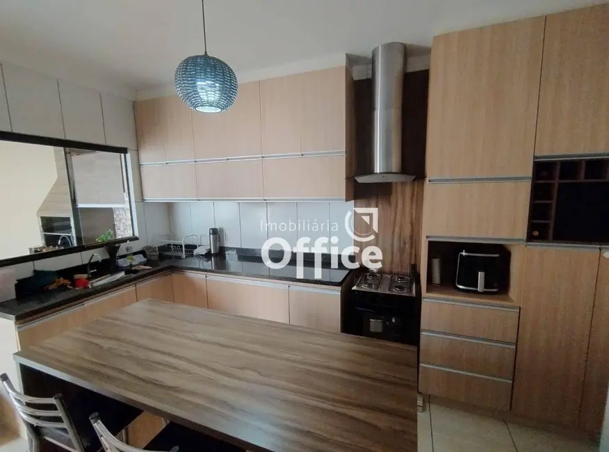 Casa com 3 quartos à venda, 200m2 em Jibran El Hadj, Anapolis - GO - imagem 4 Foto 4 de Casa com 3 quartos à venda, 200m2 em Jibran El Hadj, Anapolis - GO