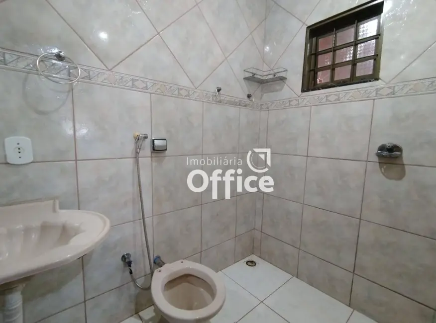Casa com 3 quartos à venda, 300m2 em Vila Fabril, Anapolis - GO - imagem 9 Foto 9 de Casa com 3 quartos à venda, 300m2 em Vila Fabril, Anapolis - GO