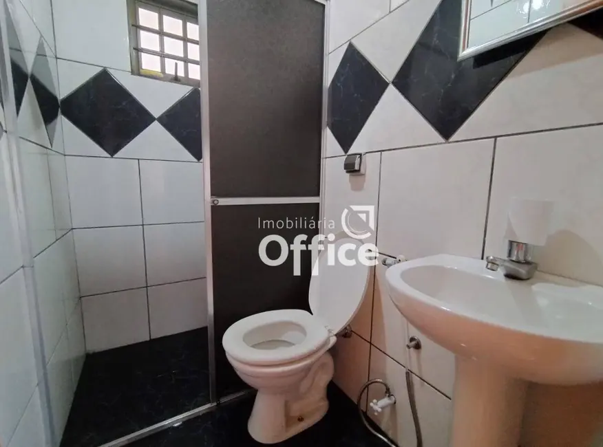 Casa com 3 quartos à venda, 300m2 em Vila Fabril, Anapolis - GO - imagem 5 Foto 5 de Casa com 3 quartos à venda, 300m2 em Vila Fabril, Anapolis - GO