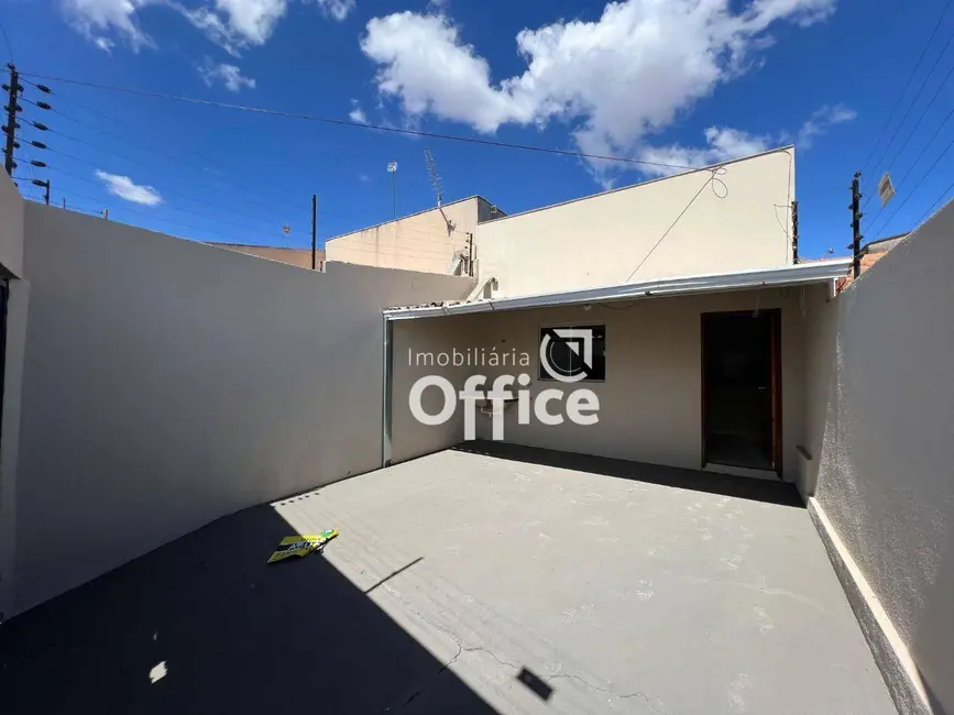 Foto 2 de Casa com 2 quartos para alugar, 125m2 em Anapolis - GO