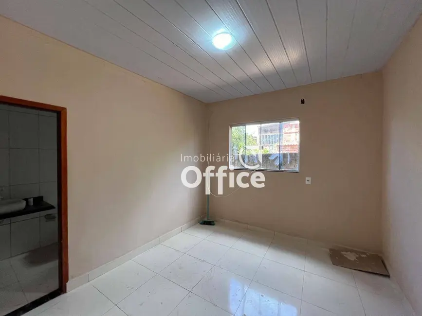 Foto 7 de Casa com 3 quartos para alugar, 250m2 em Residencial Geovanni Braga, Anapolis - GO