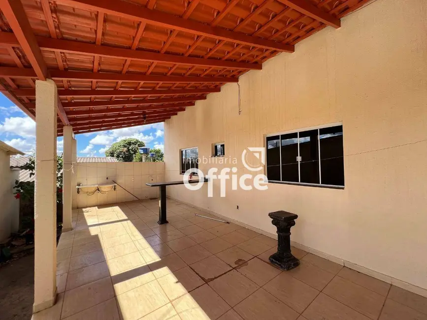Foto 4 de Casa com 3 quartos para alugar, 250m2 em Residencial Geovanni Braga, Anapolis - GO