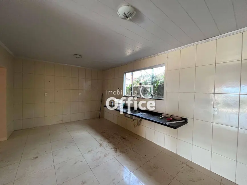 Foto 6 de Casa com 3 quartos para alugar, 250m2 em Residencial Geovanni Braga, Anapolis - GO