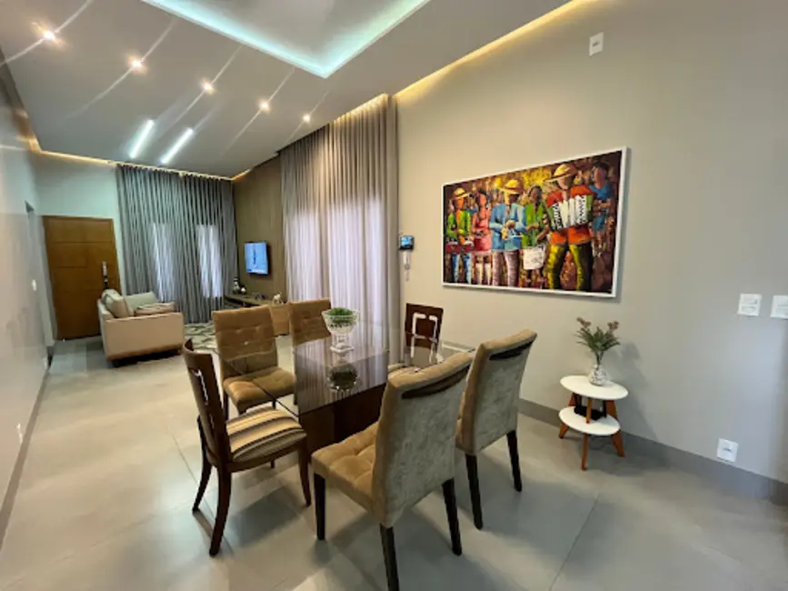 Foto 4 de Casa de Condomínio com 2 quartos à venda, 200m2 em Residencial Araguaia, Anapolis - GO