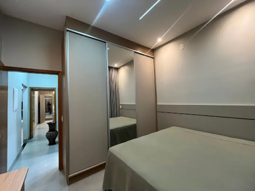 Foto 8 de Casa de Condomínio com 2 quartos à venda, 200m2 em Residencial Araguaia, Anapolis - GO