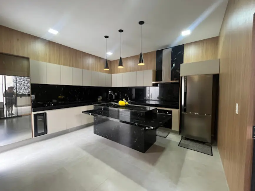 Foto 5 de Casa de Condomínio com 2 quartos à venda, 200m2 em Residencial Araguaia, Anapolis - GO