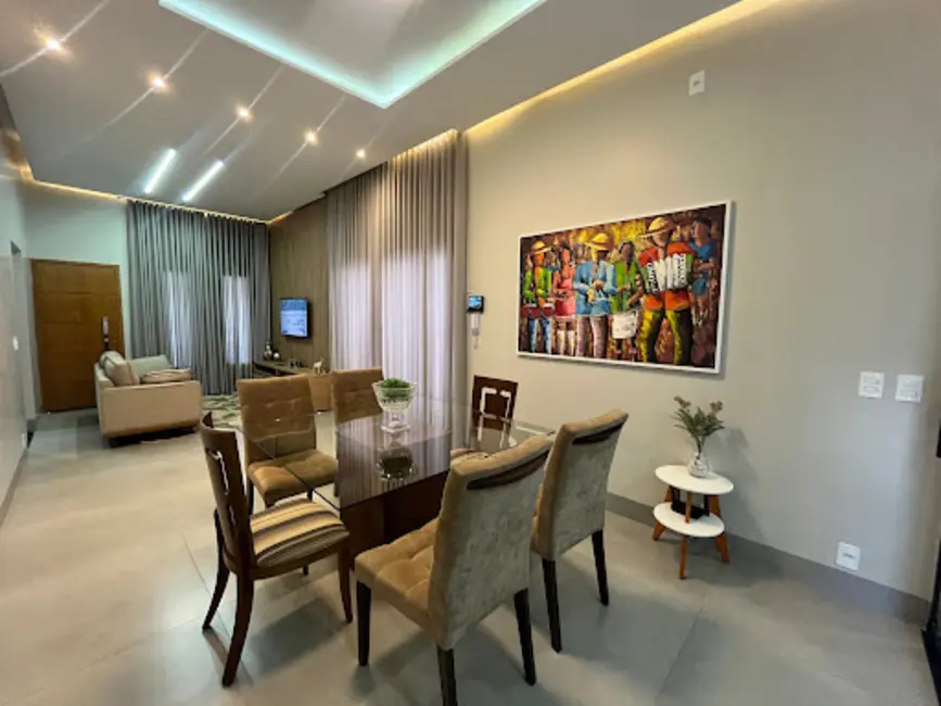 Foto 3 de Casa de Condomínio com 2 quartos à venda, 200m2 em Residencial Araguaia, Anapolis - GO