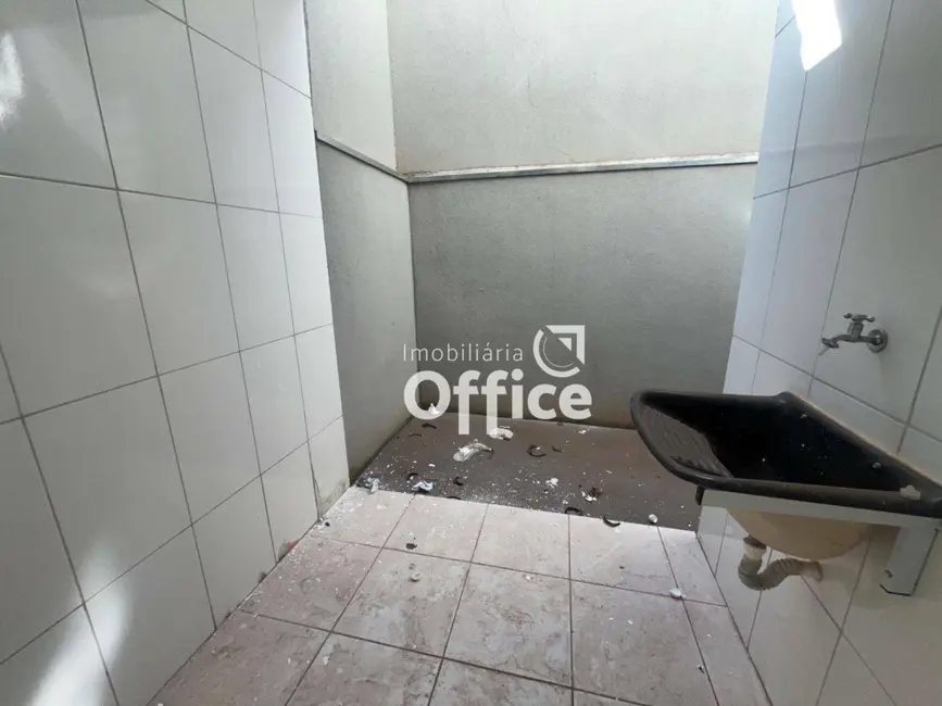 Foto 3 de Casa com 3 quartos à venda, 100m2 em Residencial Flor do Cerrado, Anapolis - GO