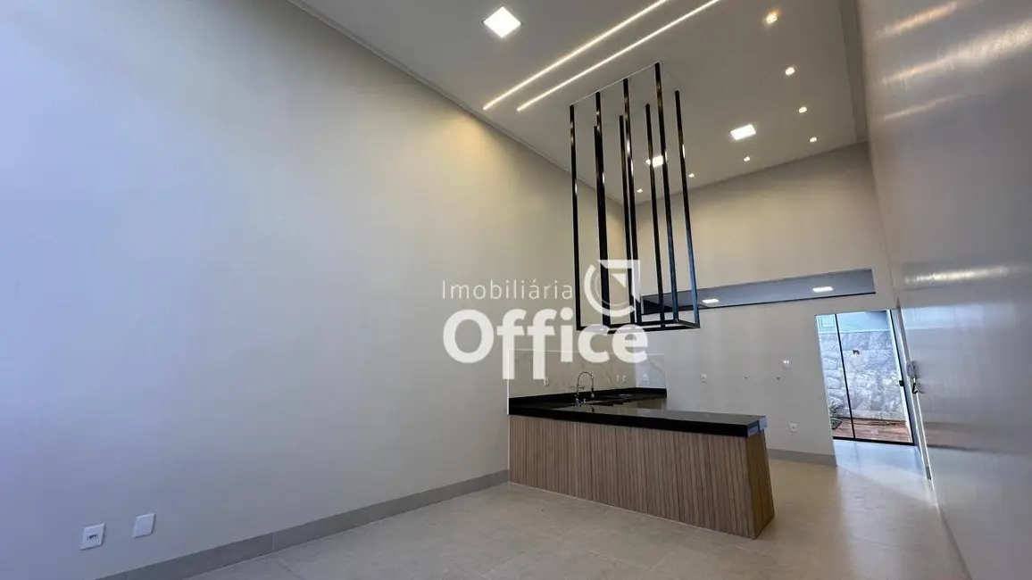 Foto 3 de Casa com 3 quartos à venda, 200m2 em Jardim Itália, Anapolis - GO