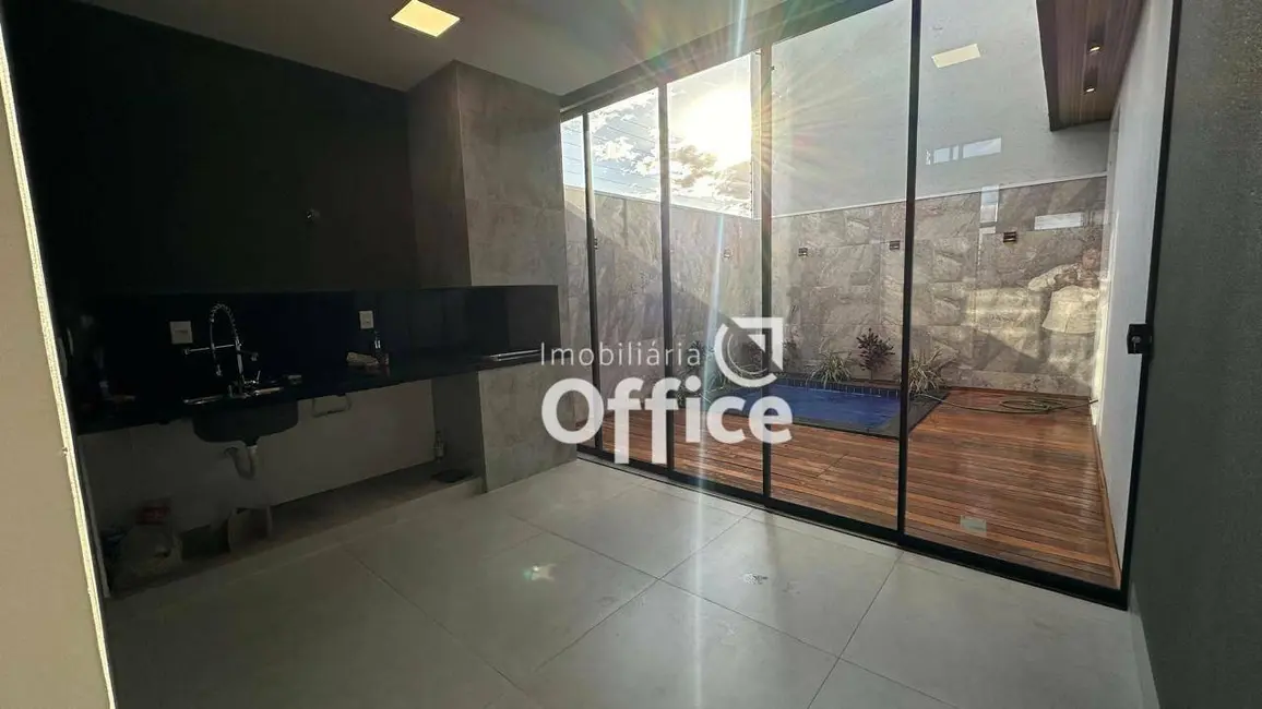 Foto 7 de Casa com 3 quartos à venda, 200m2 em Jardim Itália, Anapolis - GO