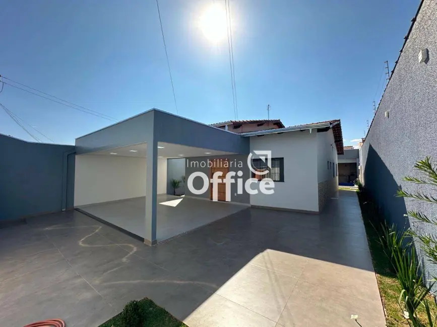 Foto 2 de Casa com 3 quartos à venda, 360m2 em Jardim Europa, Anapolis - GO