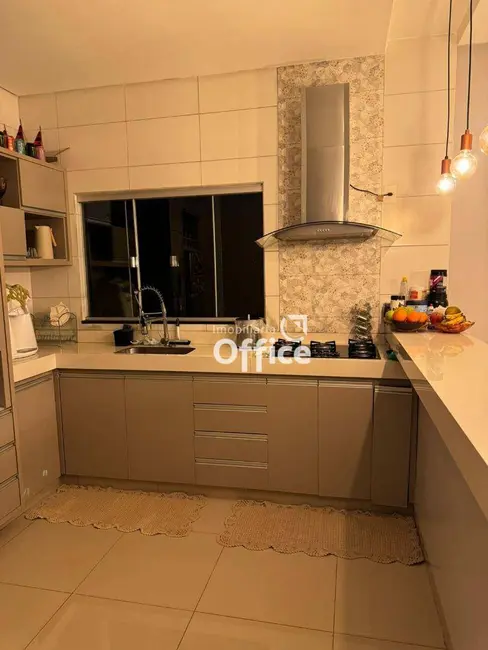 Casa com 2 quartos à venda, 360m2 em Anapolis - GO - imagem 4 Foto 4 de Casa com 2 quartos à venda, 360m2 em Anapolis - GO