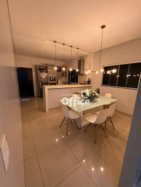 Casa com 2 quartos à venda, 360m2 em Anapolis - GO - imagem 2 Foto 2 de Casa com 2 quartos à venda, 360m2 em Anapolis - GO