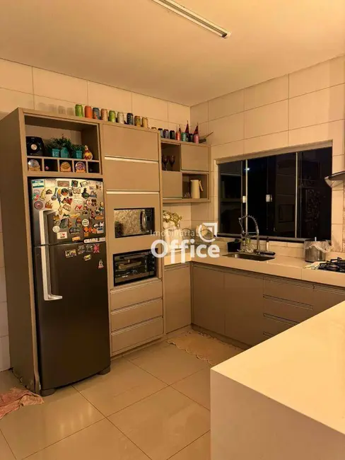 Casa com 2 quartos à venda, 360m2 em Anapolis - GO - imagem 3 Foto 3 de Casa com 2 quartos à venda, 360m2 em Anapolis - GO