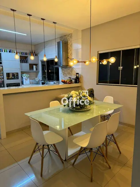 Casa com 2 quartos à venda, 360m2 em Anapolis - GO - imagem 1 Foto 1 de Casa com 2 quartos à venda, 360m2 em Anapolis - GO