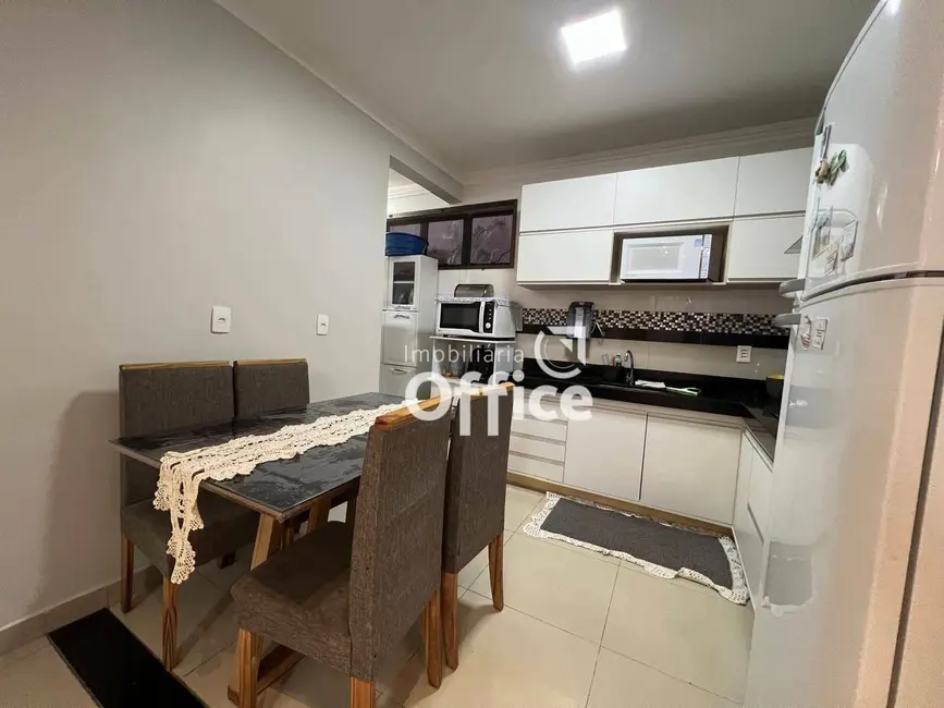 Foto 1 de Apartamento com 3 quartos à venda, 79m2 em Cidade Jardim, Anapolis - GO