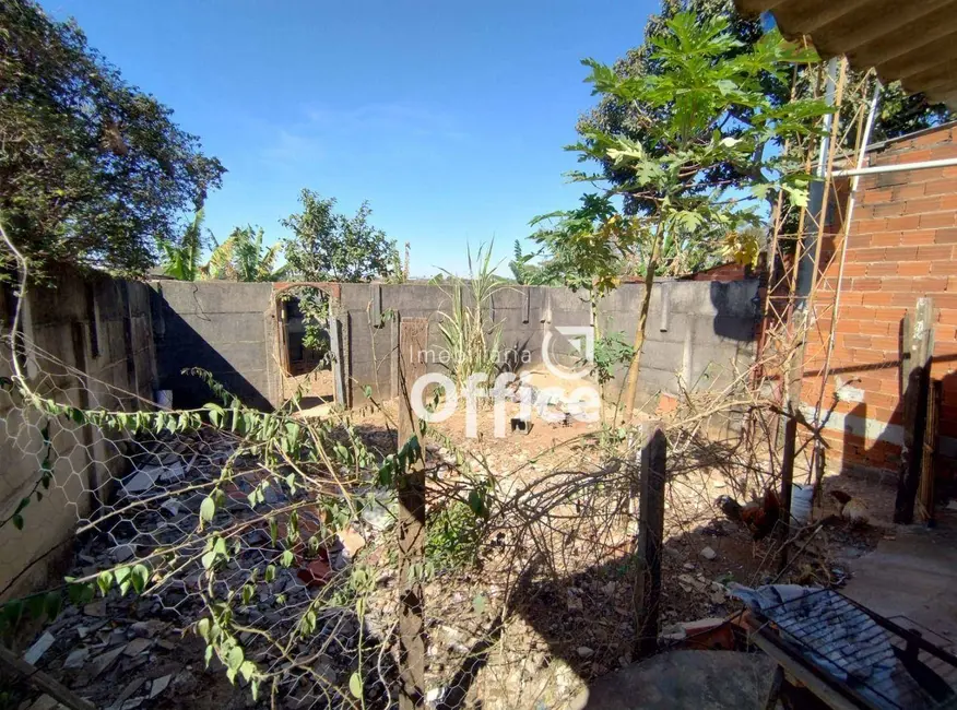 Casa com 2 quartos à venda, 154m2 em Parque Calixtópolis, Anapolis - GO - imagem 2 Foto 2 de Casa com 2 quartos à venda, 154m2 em Parque Calixtópolis, Anapolis - GO