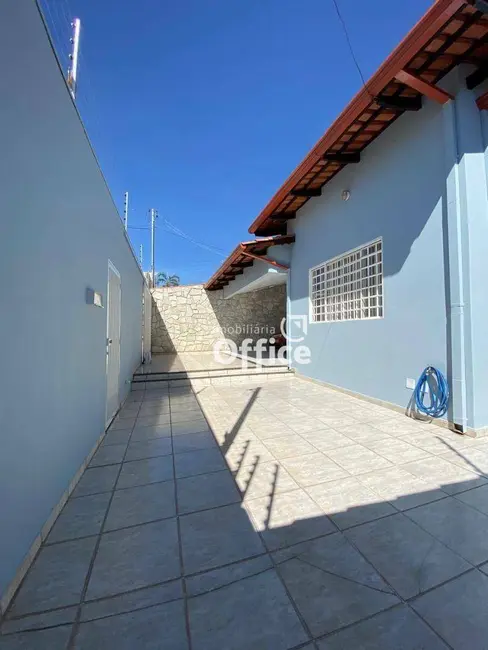 Foto 8 de Casa com 4 quartos à venda, 360m2 em Vila Santa Isabel, Anapolis - GO