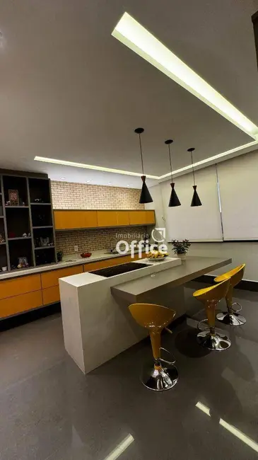 Foto 5 de Sobrado com 3 quartos à venda, 450m2 em Anápolis City, Anapolis - GO