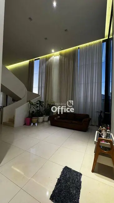 Foto 4 de Sobrado com 3 quartos à venda, 450m2 em Anápolis City, Anapolis - GO