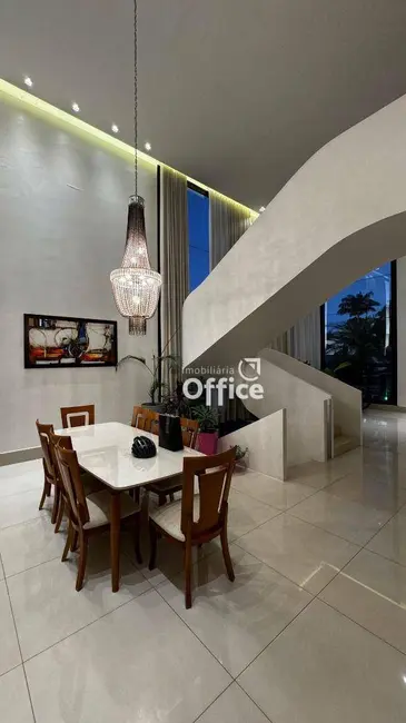 Foto 8 de Sobrado com 3 quartos à venda, 450m2 em Anápolis City, Anapolis - GO