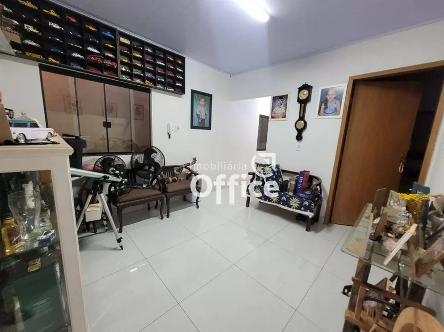 Foto 5 de Casa com 3 quartos à venda, 320m2 em Jardim das Américas 1ª Etapa, Anapolis - GO