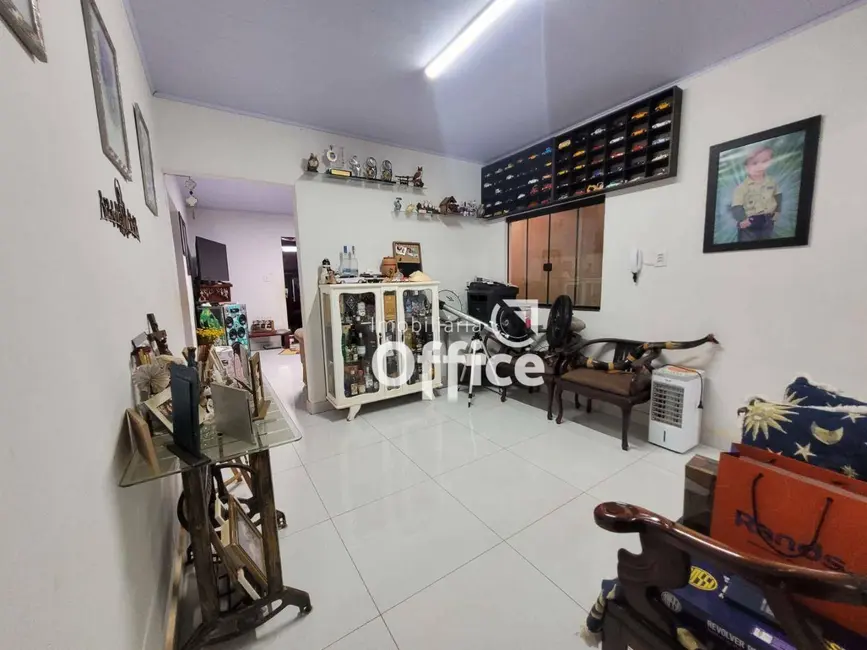 Foto 6 de Casa com 3 quartos à venda, 320m2 em Jardim das Américas 1ª Etapa, Anapolis - GO