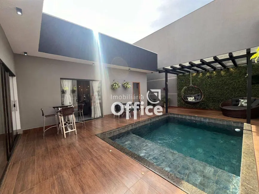 Foto 6 de Casa com 3 quartos à venda, 300m2 em Anapolis - GO