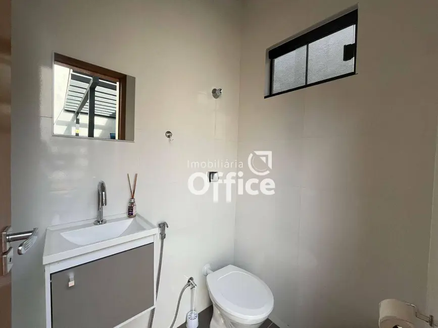 Foto 7 de Casa com 3 quartos à venda, 300m2 em Anapolis - GO