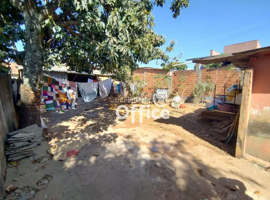 Foto 1 de Casa com 3 quartos à venda, 300m2 em Víviam Parque, Anapolis - GO