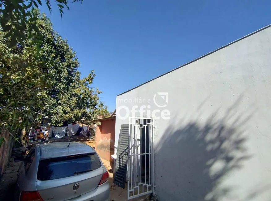 Foto 2 de Casa com 3 quartos à venda, 300m2 em Víviam Parque, Anapolis - GO