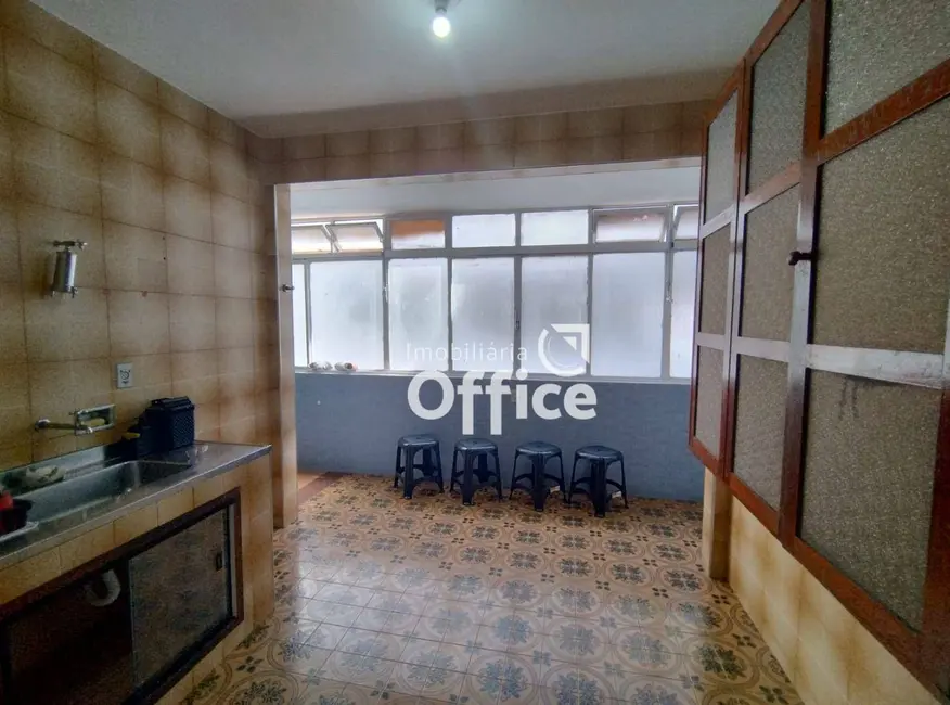 Foto 4 de Apartamento com 2 quartos à venda, 77m2 em Setor Central, Anapolis - GO