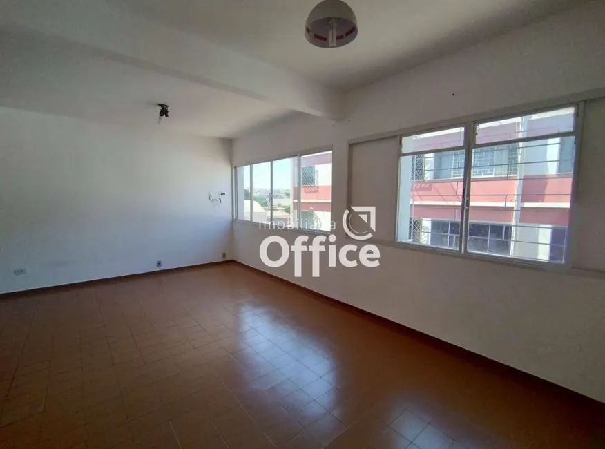 Foto 3 de Apartamento com 2 quartos à venda, 77m2 em Setor Central, Anapolis - GO