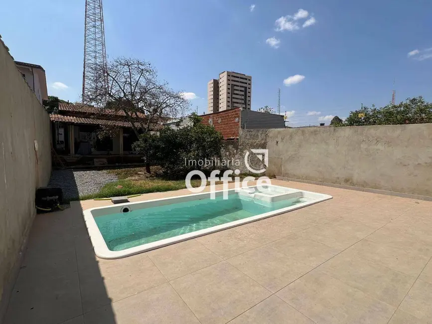 Foto 2 de Casa com 1 quarto à venda, 400m2 em Jardim Alexandrina, Anapolis - GO