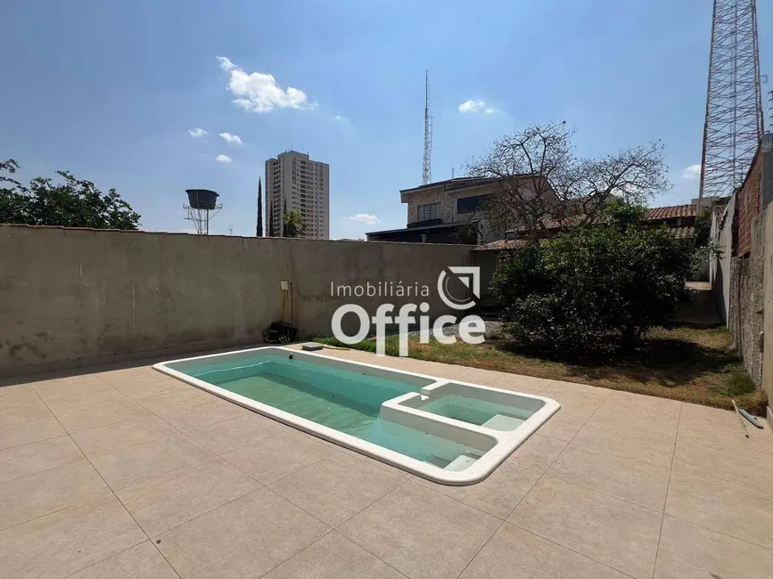 Foto 1 de Casa com 1 quarto à venda, 400m2 em Jardim Alexandrina, Anapolis - GO