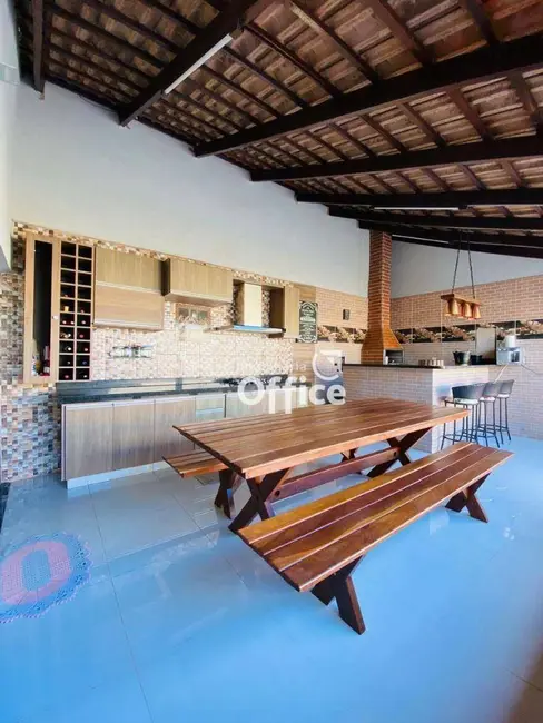 Casa com 3 quartos à venda, 300m2 em Parque Brasília 2ª Etapa, Anapolis - GO - imagem 6 Foto 6 de Casa com 3 quartos à venda, 300m2 em Parque Brasília 2ª Etapa, Anapolis - GO