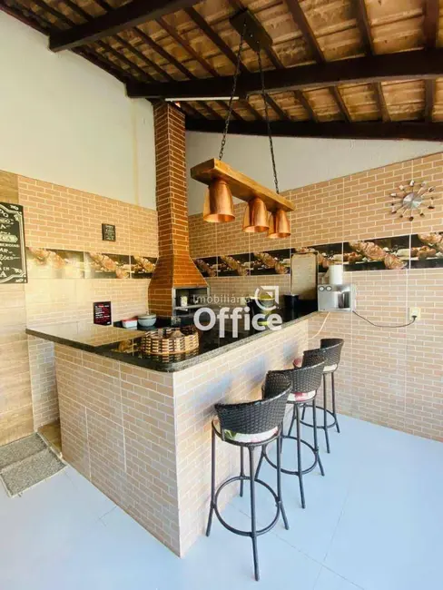 Casa com 3 quartos à venda, 300m2 em Parque Brasília 2ª Etapa, Anapolis - GO - imagem 3 Foto 3 de Casa com 3 quartos à venda, 300m2 em Parque Brasília 2ª Etapa, Anapolis - GO