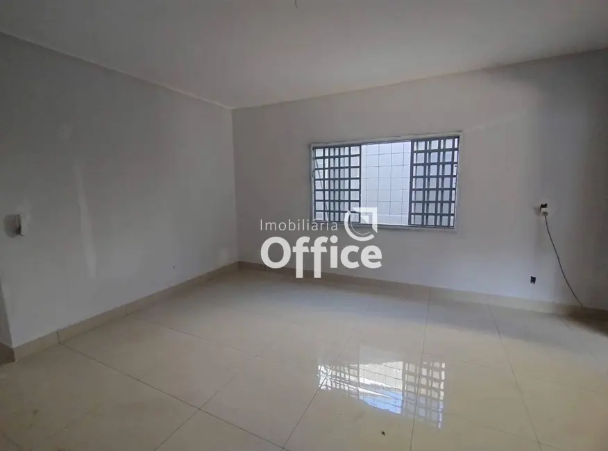 Foto 8 de Casa com 3 quartos à venda, 360m2 em Jardim Petrópolis, Anapolis - GO