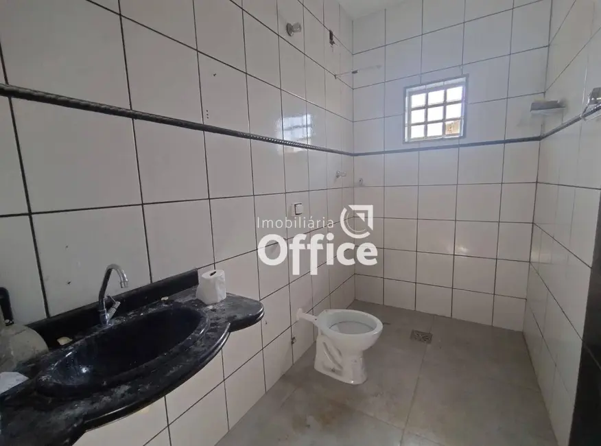 Foto 7 de Casa com 3 quartos à venda, 360m2 em Jardim Petrópolis, Anapolis - GO