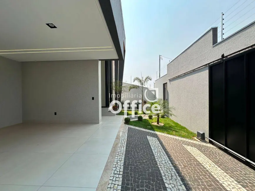 Casa com 3 quartos à venda, 300m2 em Parque Brasília 2ª Etapa, Anapolis - GO - imagem 3 Foto 3 de Casa com 3 quartos à venda, 300m2 em Parque Brasília 2ª Etapa, Anapolis - GO