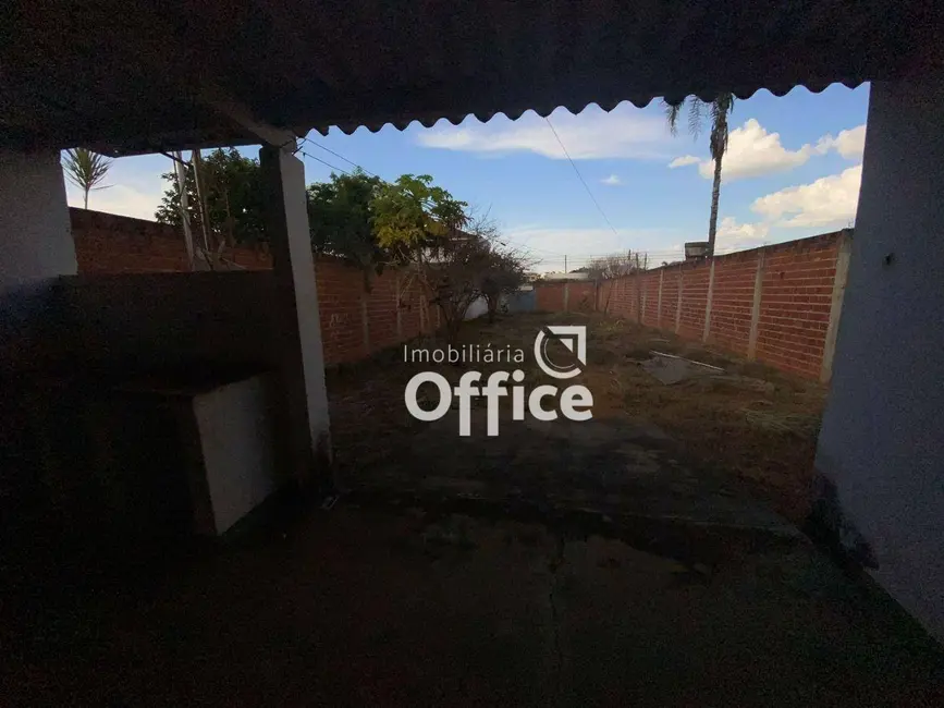 Foto 4 de Terreno / Lote à venda, 400m2 em Vila Jaiara, Anapolis - GO