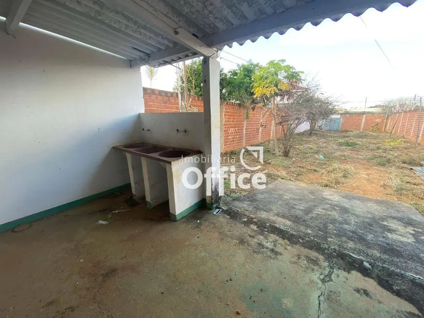 Foto 3 de Terreno / Lote à venda, 400m2 em Vila Jaiara, Anapolis - GO