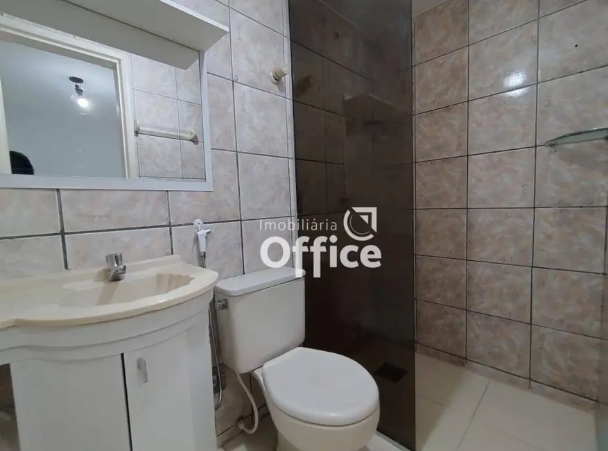 Foto 6 de Apartamento com 3 quartos à venda, 73m2 em Vila Santa Maria de Nazareth, Anapolis - GO