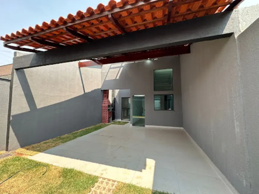 Foto 1 de Casa com 3 quartos à venda, 150m2 em Residencial Flor do Cerrado, Anapolis - GO