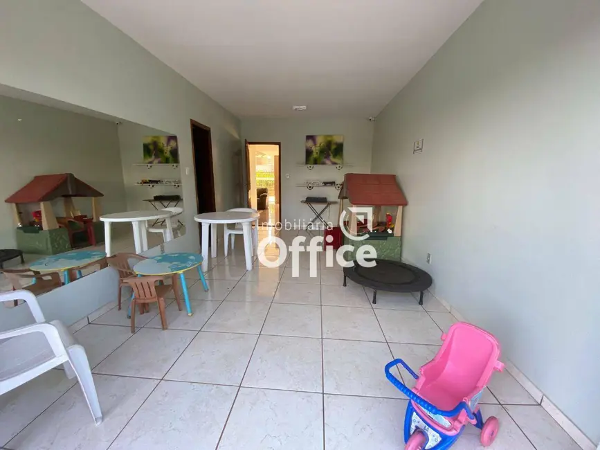 Foto 9 de Apartamento com 3 quartos à venda, 99m2 em Cidade Jardim, Anapolis - GO