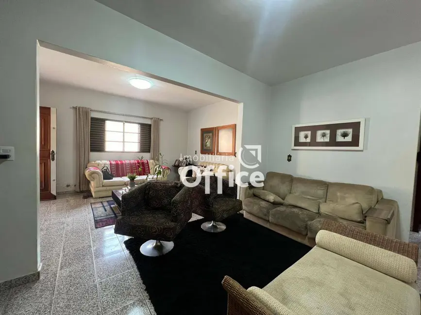 Foto 6 de Casa com 3 quartos à venda, 398m2 em Anápolis City, Anapolis - GO