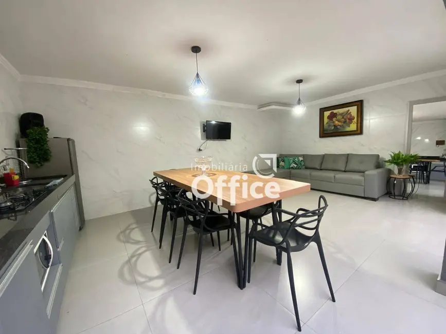 Foto 1 de Casa com 3 quartos à venda, 200m2 em Residencial Florença, Anapolis - GO